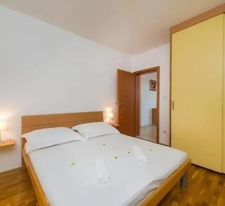 Apartment In With Sea View, Balcony, Air Conditioning, Wifi 156-2